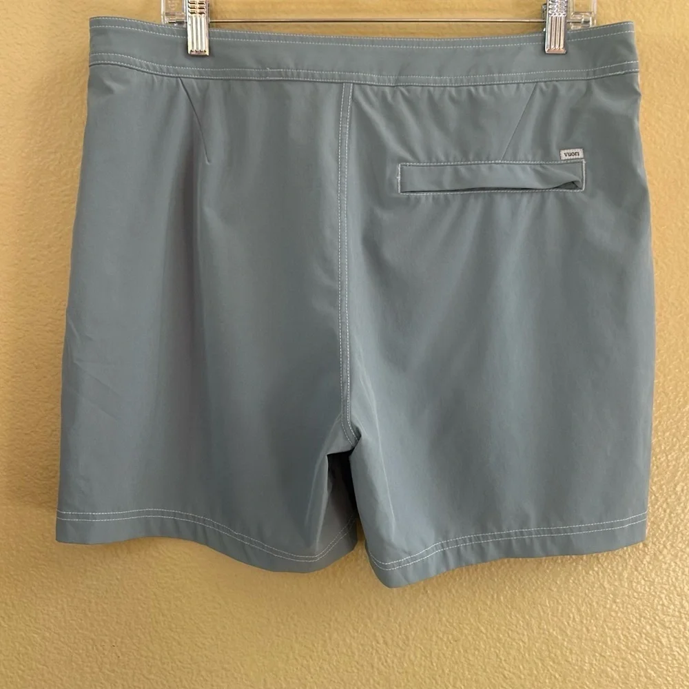Vuori “Puerto” Boardshort In Neptune Size 34 Excellent Condition!